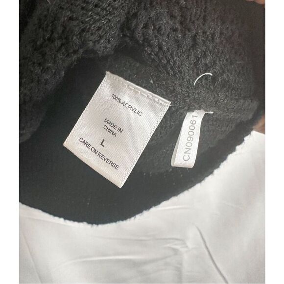 New York & Company Sweater - Picture 7 of 9